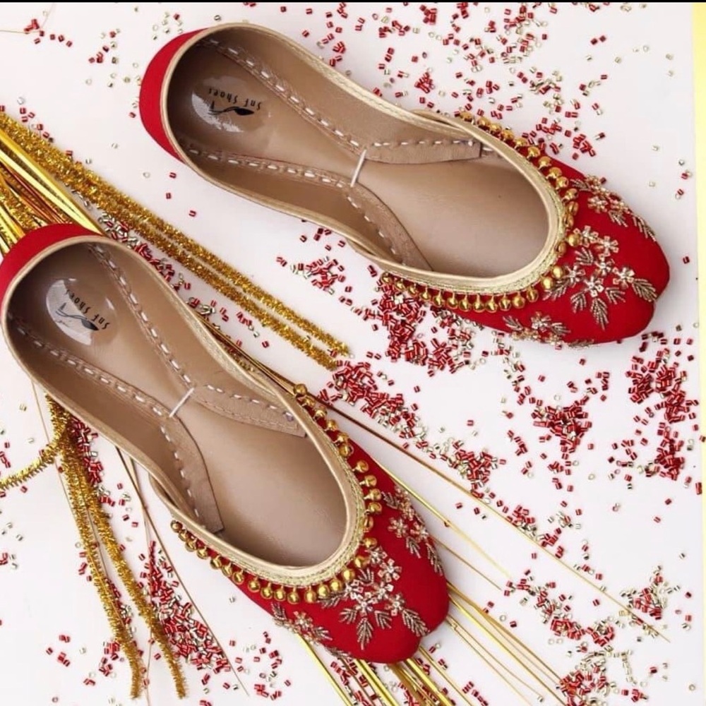Handcrafted Red Embroidered Women's Moccasins with Gold Accents - Picture 2 of 4